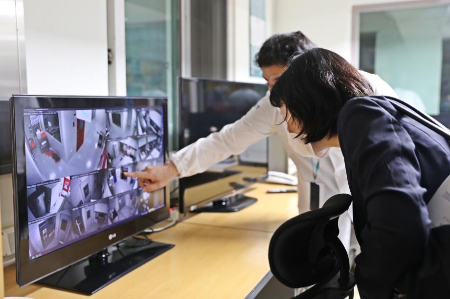 양정숙 의원 연구현장 방문 간담회_이미지 4